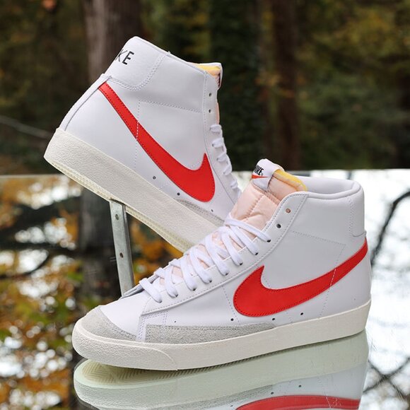 Nike Blazer Mid 77 Mismatched Swoosh - Picture 4 of 13